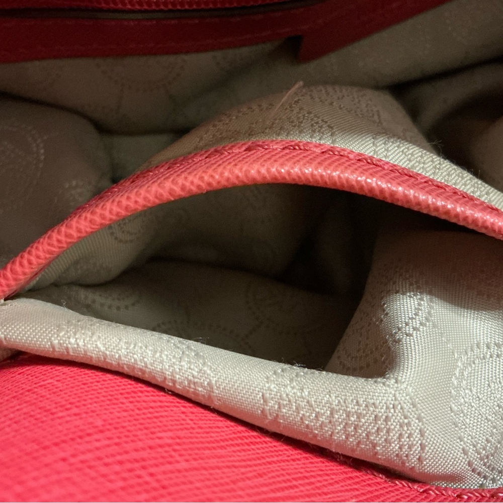 Elegant Red Michael Kors Handbag - Picture 15 of 16
